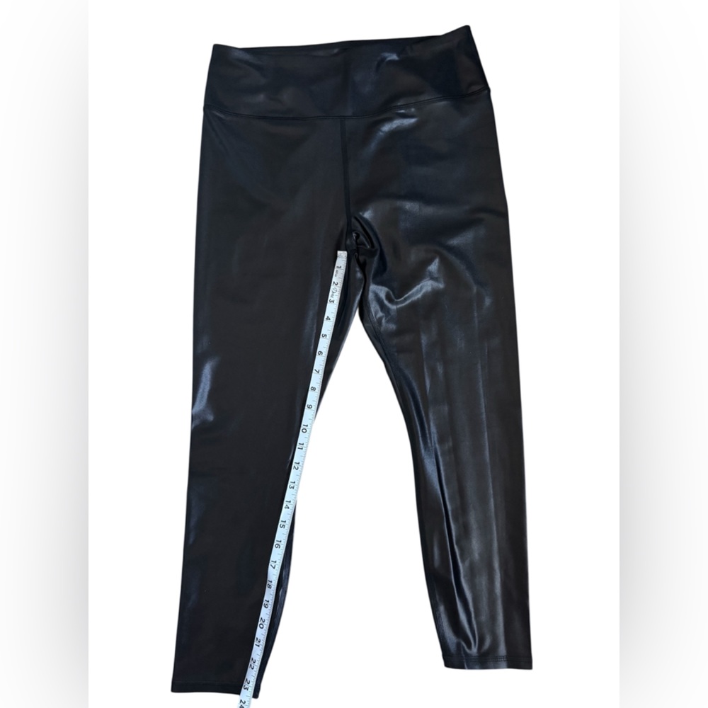 Maurices Shiny Black Leggings – Women’s Size L Short – NWOT